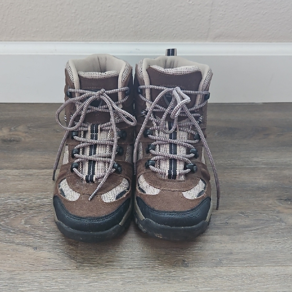 RedHead Brown and Black Lace Up Hiking Boots